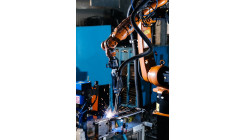 Четыре роботизированный комплекса для сварки велосипедных рам и вилок на базе промышленных роботов KUKA
