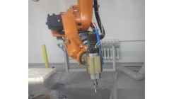 Роботизированный комплекс механообработки трехмерных изделий из углепластика